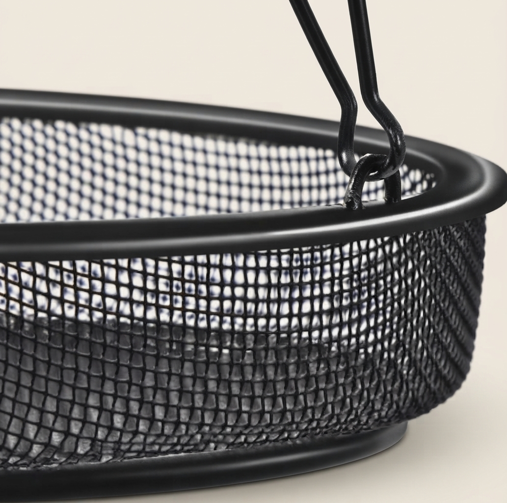Metal Bird Feeder Tray with Mesh, Lightweight and Durable - Image 4